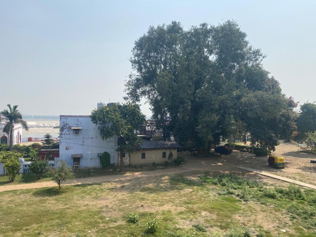Ganga Infont Of River Ganga Varanasi